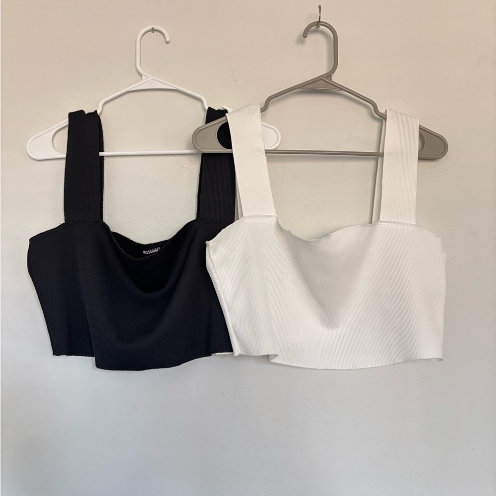 MISSGUIDED NWOT BUNDLE DEAL - WHITE AND BLACK STRETCHY CROPPED TOPS SZ 12